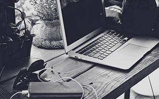 大切诺基和霸道哪个好 选美系还是日系？丰田普拉多对比Jeep大切诺基